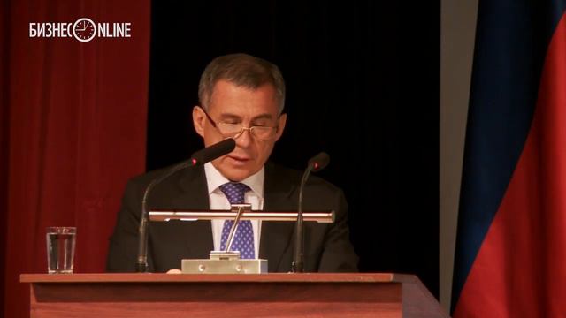 Рустам Минниханов констатировал рост ВРП на уровне 1,3% смотреть онлайн