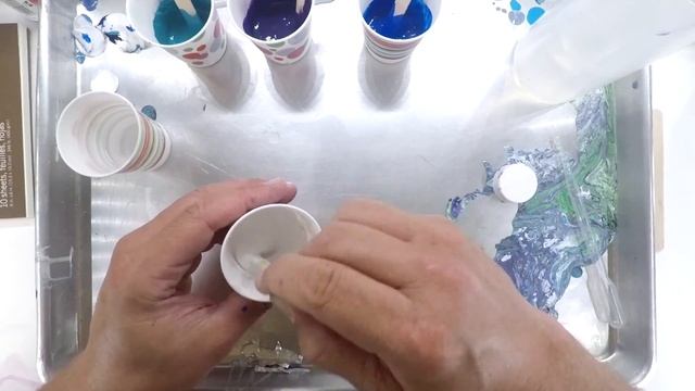 Non-Toxic Tempera Paint Pouring That is FUN FOR KIDS! Fluid Painting With Cells смотреть онлайн