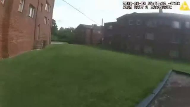 Black criminal with gun runs from racist white cops trying to stop him from shooting kids смотреть онлайн