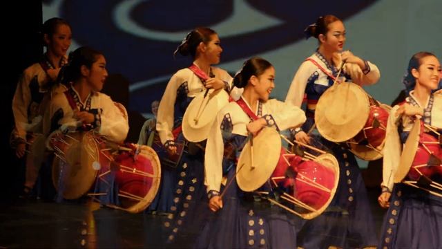 Traditional Korean Jang Gu Dance Performance by KAYPA смотреть онлайн