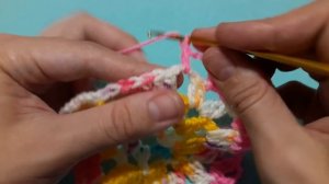 Изделия из остатков пряжи. Наволочка крючком. Сидушка на стул. Квадратный мотив. Вязание крючком.