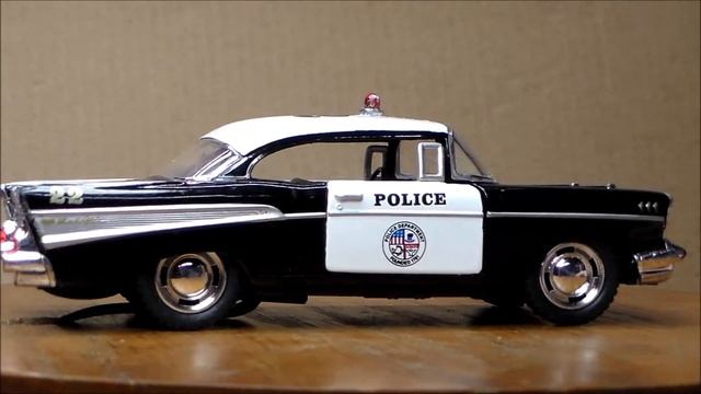 Custom Lighted 57 Chevy Police Car смотреть онлайн