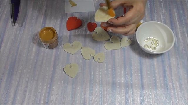 Сердечки- подвески из соленого теста. Подарок на 14 февраля. Валентинки смотреть онлайн