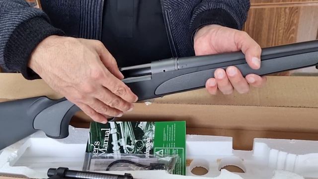 Remington Model 700 SPS Bolt Action Rifle Review And Unboxing.