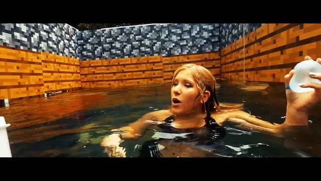 Preston Trapped Me in an Actual Underwater Minecraft House... смотреть онлайн