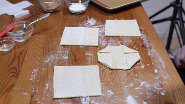 How to Make a Cheese Danish | Easy Cheese Danish Recipe with Puff Pastry смотреть онлайн