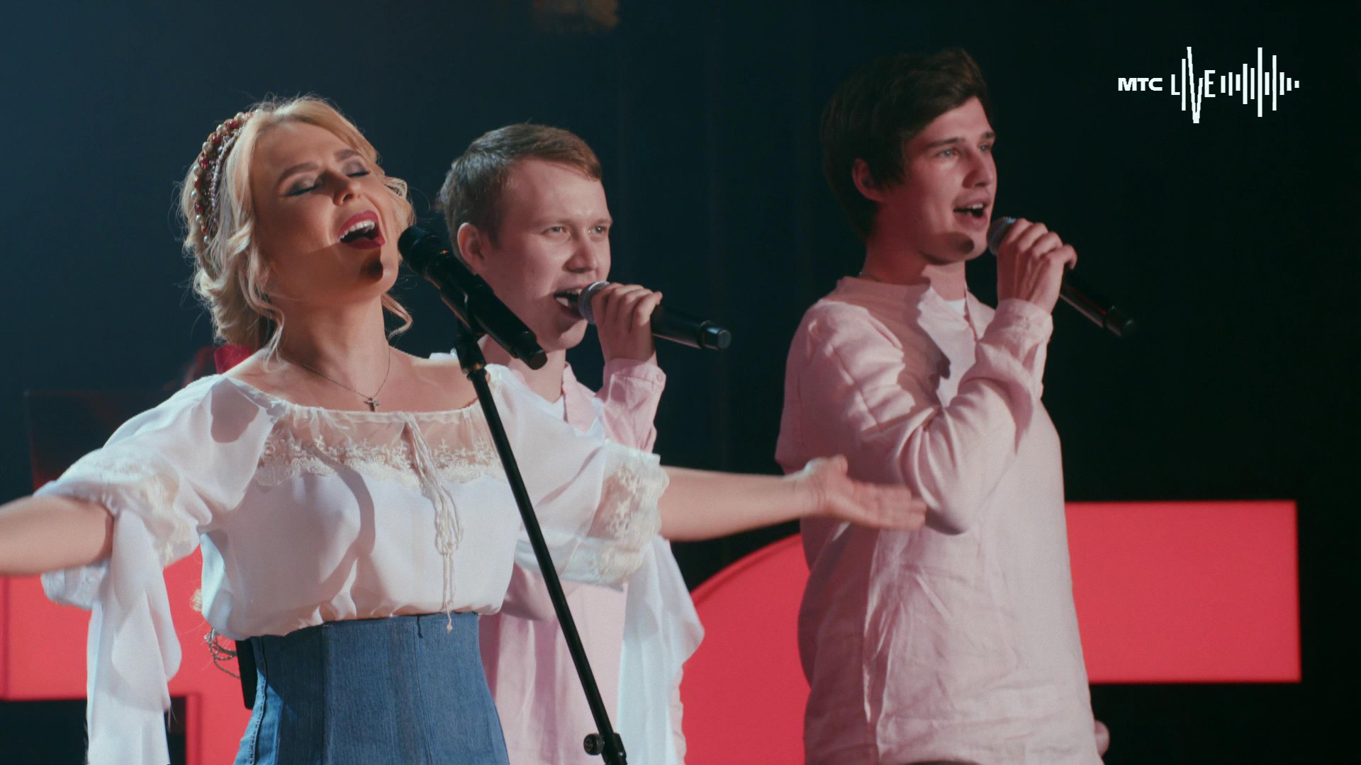 гр.ПЕЛАГЕЯ — Любо, братцы, любо! («МТС Live» 2020) смотреть онлайн
