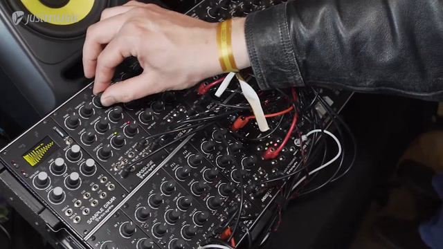 Superbooth 2018 - Erica Synths Modular Techno System смотреть онлайн