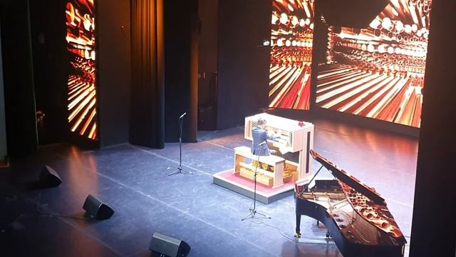 Макс Регер Токката ре минор смотреть онлайн