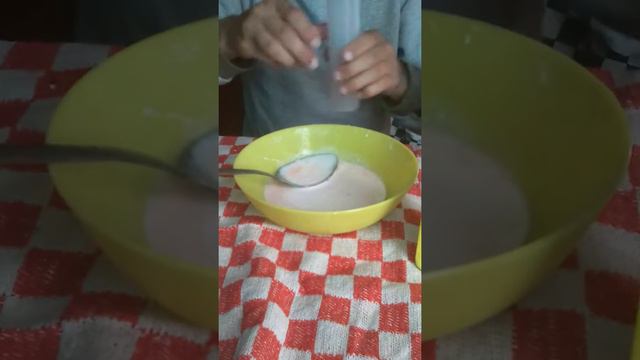 Слайм из клея ПВА и геля для душа и тетрабората натрия смотреть онлайн