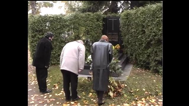 Kralupy TV: Kralupy pamatují na své čestné občany (20. 11. 2001) смотреть онлайн