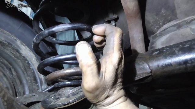 Снятие и установка задних пружин с заменой проставок Daewoo Lanos смотреть онлайн