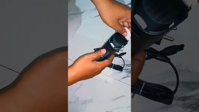 PHILIPS Series 3000. HC 3505/15 Unboxing & Review. смотреть онлайн