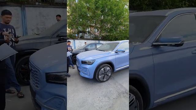 Встречаю большую партию тачек из Китая Geely monjaro 2023 смотреть онлайн