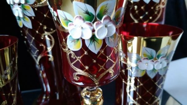 Xrustalik.ru - богемское стекло лепка смальта красного цвета!