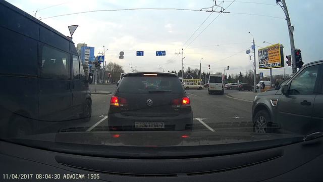 7 ТВХ 6114 уверенно идет на красный