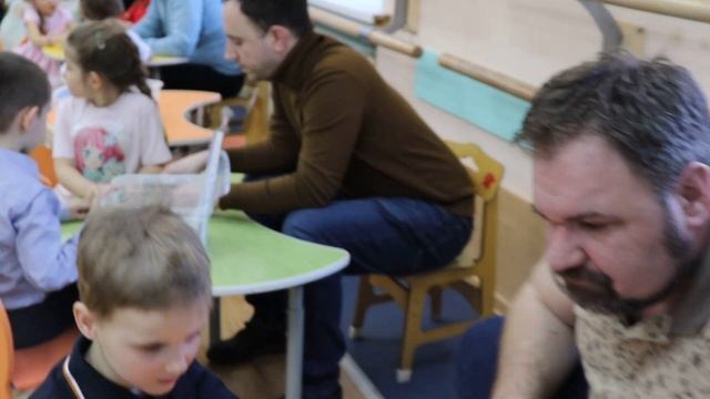 День для пап, посвященный 23 февраля, в детском саду-Школы "Морозко" смотреть онлайн