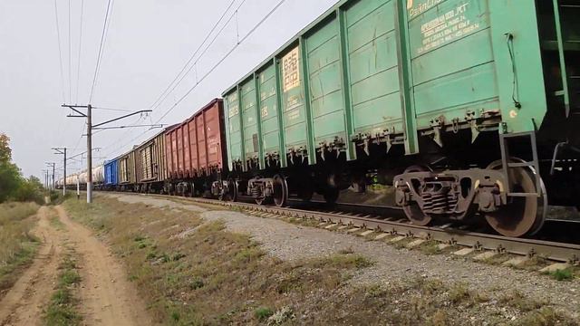 2ЭС6-955 с составом на перегоне Канал-Пискалы смотреть онлайн