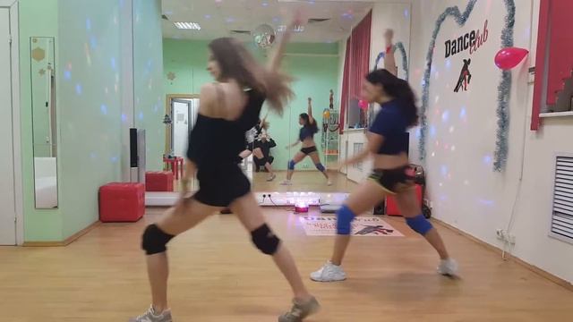 Реггетон связка DANCE Club смотреть онлайн