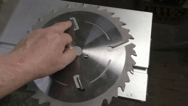 Интересное применение пильного диска Dimar 300 мм с подчистными ножами.