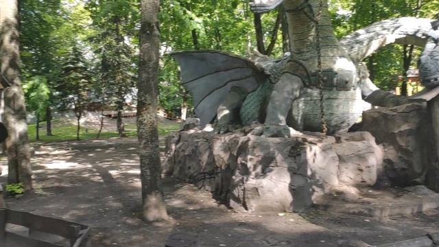 ЦВЕТУТ РОЗОВЫЕ КАШТАНЫ, красотища. ПРОГУЛКА ПО ПАРКУ И СКВЕРАМ НА ТРОИЦУ с внуком,наступило лето смотреть онлайн