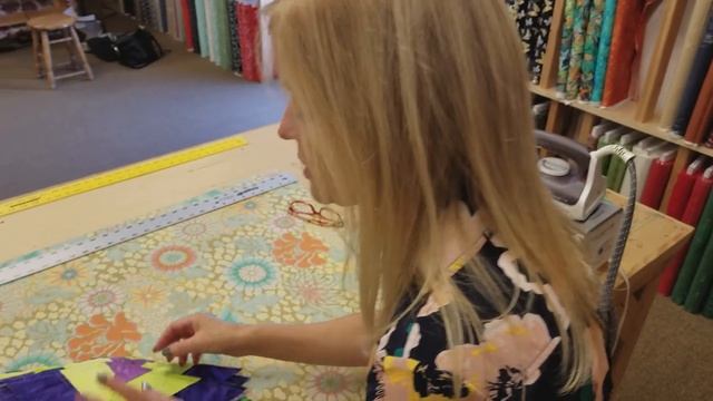 AM I SEEING DOUBLE?? Double Vision Quilt Tutorial! смотреть онлайн