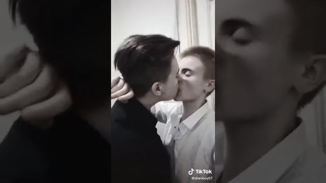 Поцелуй томбоем смотреть онлайн