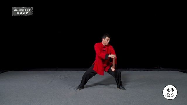 Знаменитые учителя тайцзицюань научат вас играть палочками тайцзицюань рука об руку, это слишком про