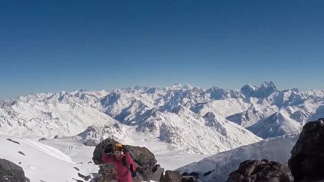 НА СНЕГОХОДЕ К ВЕРШИНЕ ЭЛЬБРУСА НА 4360 МЕТРОВ смотреть онлайн