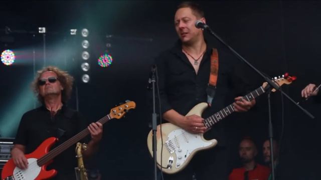 Аквариум - Возьми меня к реке (Megafonlive 30-07-16) смотреть онлайн