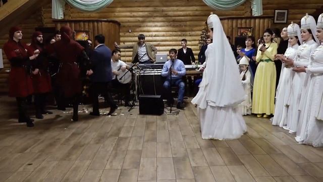 ✅Азамат Биштов на адыгейской свадьбе смотреть онлайн