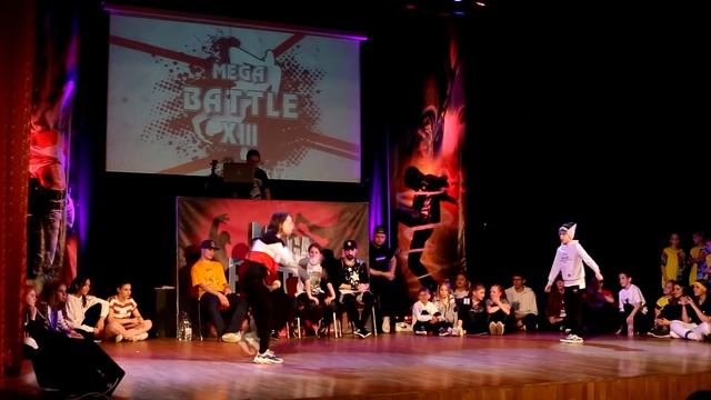 9) Break-dance JUNIOR 1/4 | ШЁНФЕЛЬД VS САФОНОВ смотреть онлайн