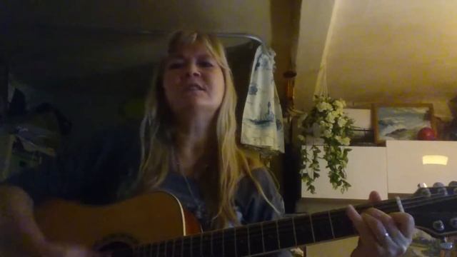 Странно. Слова Мальвины Матрасовой. Музыка В. Каравановой. смотреть онлайн