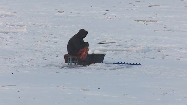 Омичей предупреждают об опасности речного льда смотреть онлайн