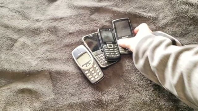 ALL of my Dumbphones! (Non Android / Non iOS) - 4/17/19 смотреть онлайн