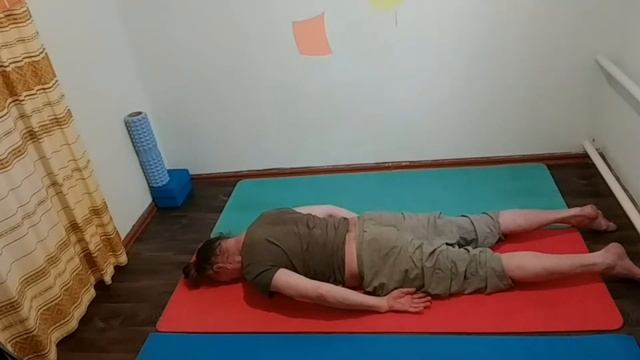 Утренние йога-асаны: дома для начинающих! Лучшая утренняя йога ОНЛАЙН перед медитацией. 15.02.23 г. смотреть онлайн