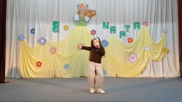 Ева Мамедова "ЛЯЛЯ РУЛИТ" смотреть онлайн
