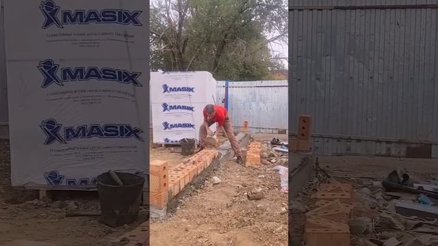 Кладка цоколя