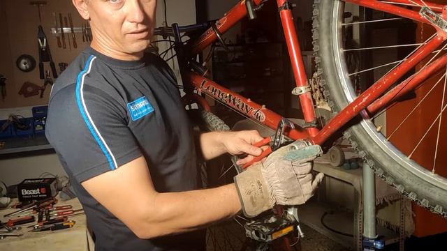 как снять шатун педаль штырь если сорвана резьба смотреть онлайн