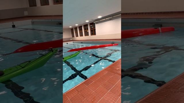 Bassengrulle og trening med kajakk смотреть онлайн