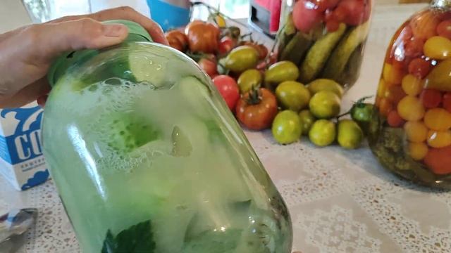 Огурцы квашу с солью и горчицей сухой. Вкуснотища!!!! смотреть онлайн