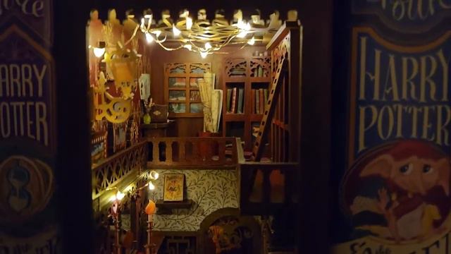 🧙📚 Tiny magical Harry Potter house in bookshelf! смотреть онлайн