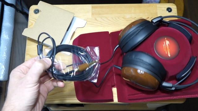 Audio Technica ATH-W1000Z Unboxing смотреть онлайн