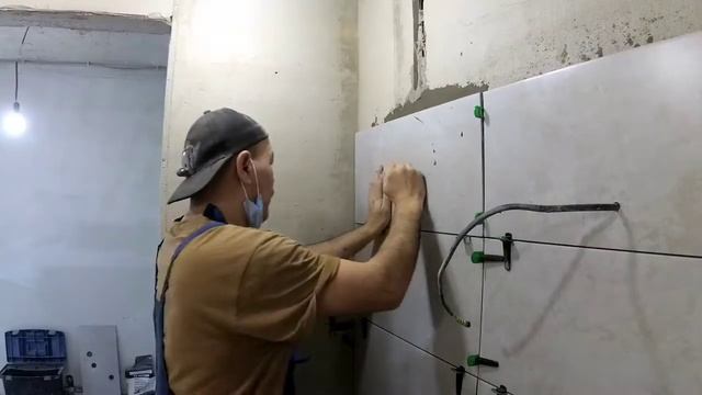 Укладка Керамогранита на неровную стену своими руками смотреть онлайн