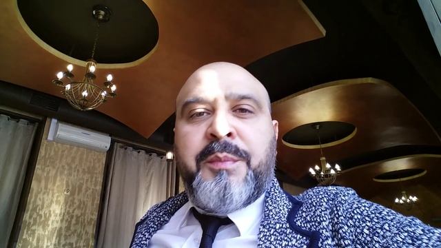 ДВИК | Бизнес-завтрак с Дмитрием Вашешниковым: После школы пойти в университет или на парикмахера? смотреть онлайн