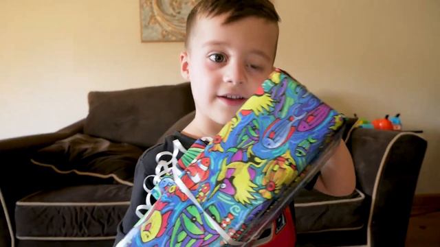 Desmond Buys Dad a Birthday Present | Disney's Cars Unboxing Surprise смотреть онлайн