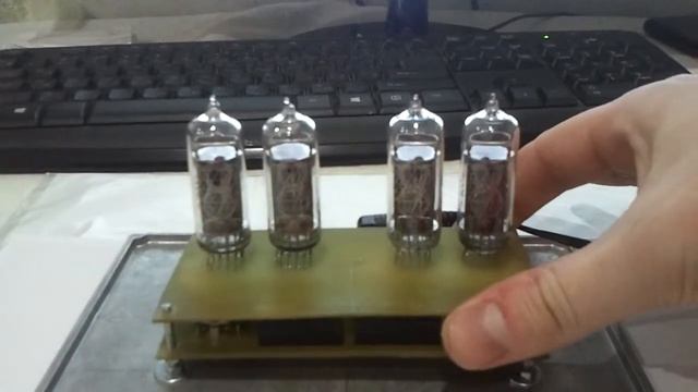 Тёплые ламповые часы смотреть онлайн