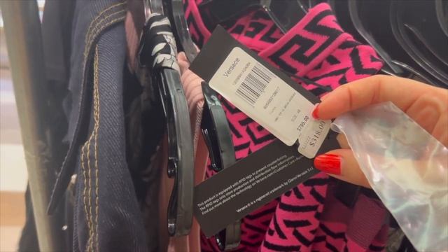 Новогодняя распродажа в Нью-Йорке | Цены на бренды | Обзор универмага Saks Fifth Avenue! Шопинг сша смотреть онлайн