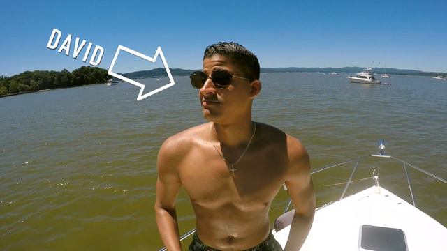El cumpleaños de Joan en el bote смотреть онлайн