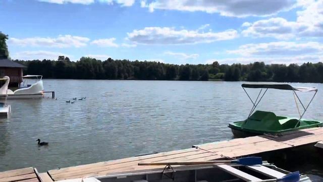 Красивое озеро под Казанью, катаемся на лодке, гуляем по Монастырю! Едим Питашку и пьём святую воду смотреть онлайн